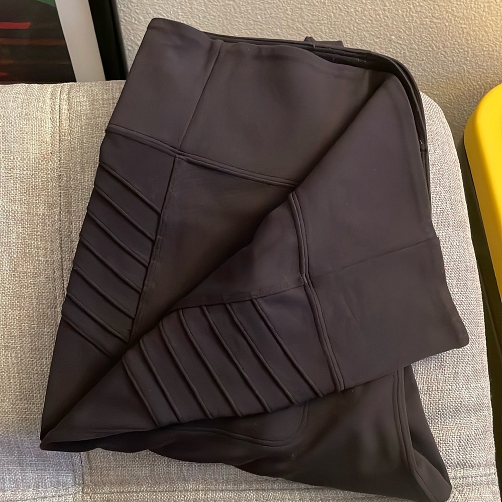 Athleta Delancey Moto tight
